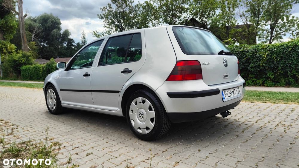 Volkswagen Golf - 16