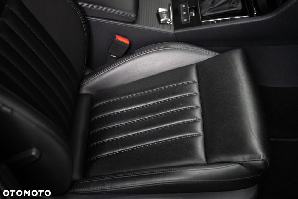 Skoda Superb 2.0 TDI DSG Premium Edition - 39