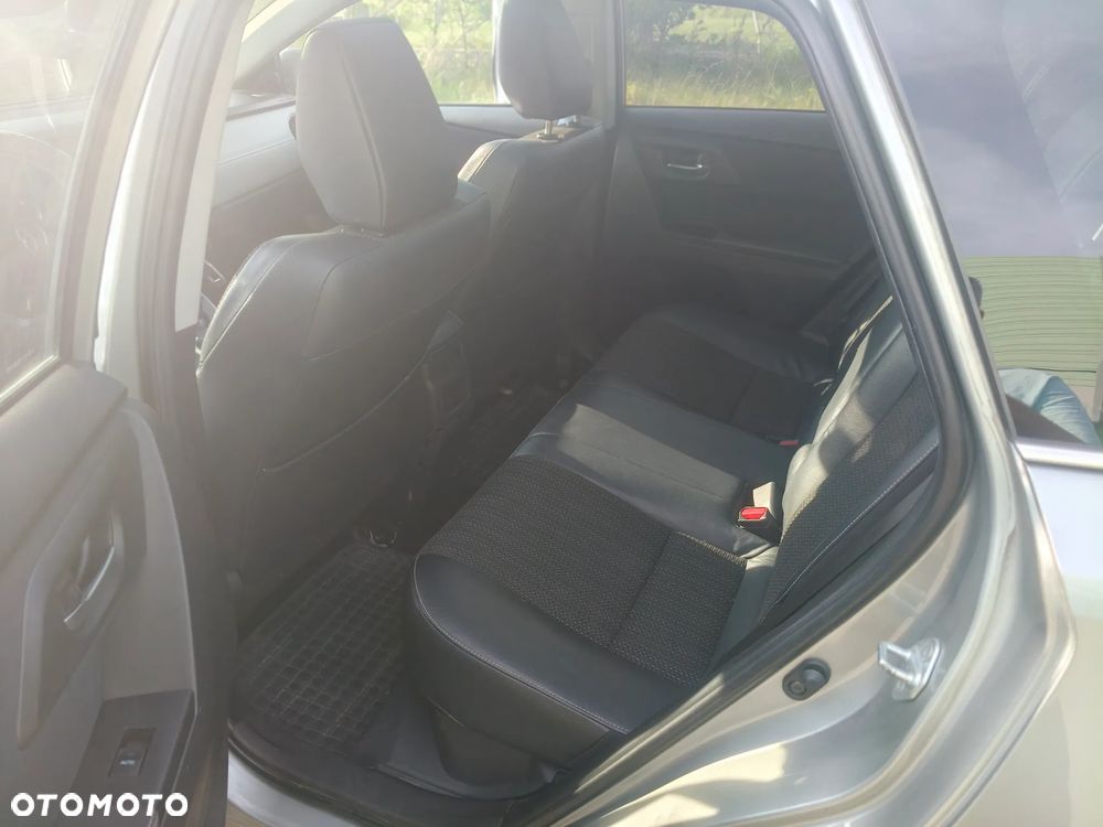 Toyota Auris ver-1-8-hsd-luna - 10