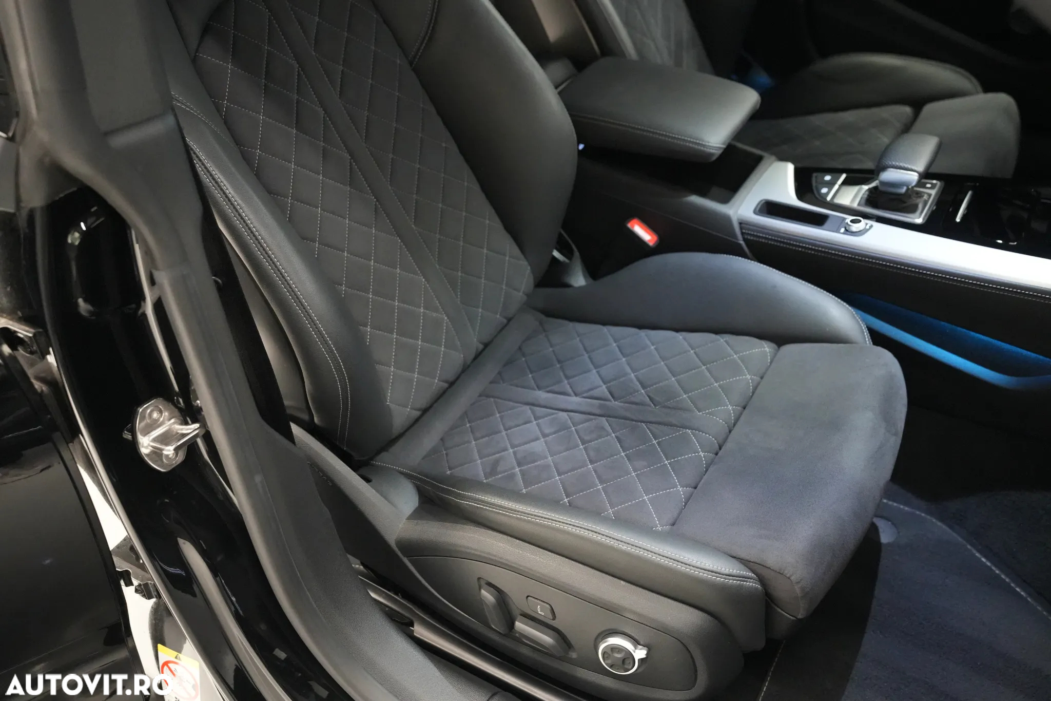 Audi A5 Sportback 2.0 40 TFSI quattro S tronic MHEV S Line - 36