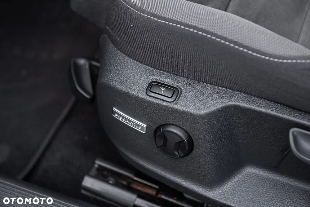 Volkswagen Golf - 19