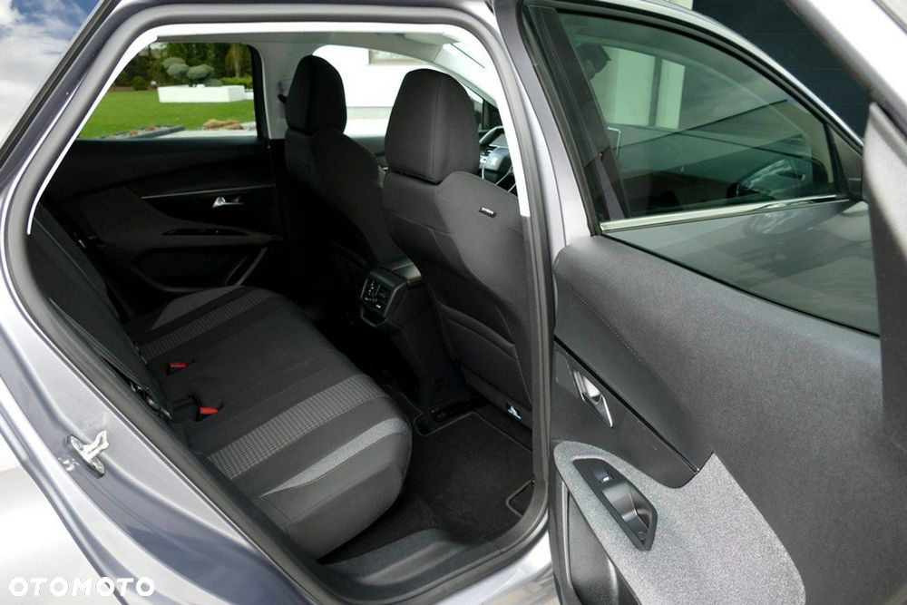 Peugeot 3008 1.2 PureTech Active Pack S&S EAT8 - 32