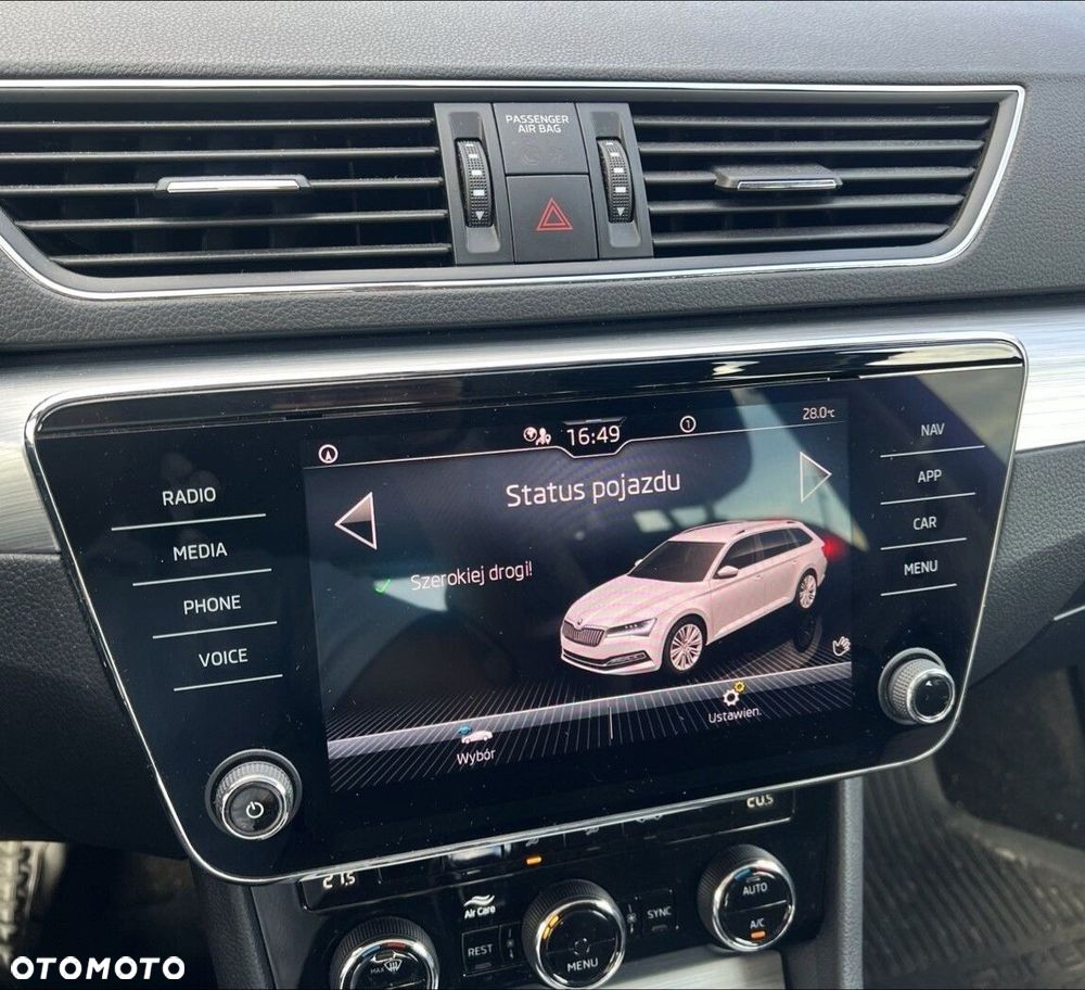Skoda Superb 2.0 TDI SCR Ambition DSG - 23