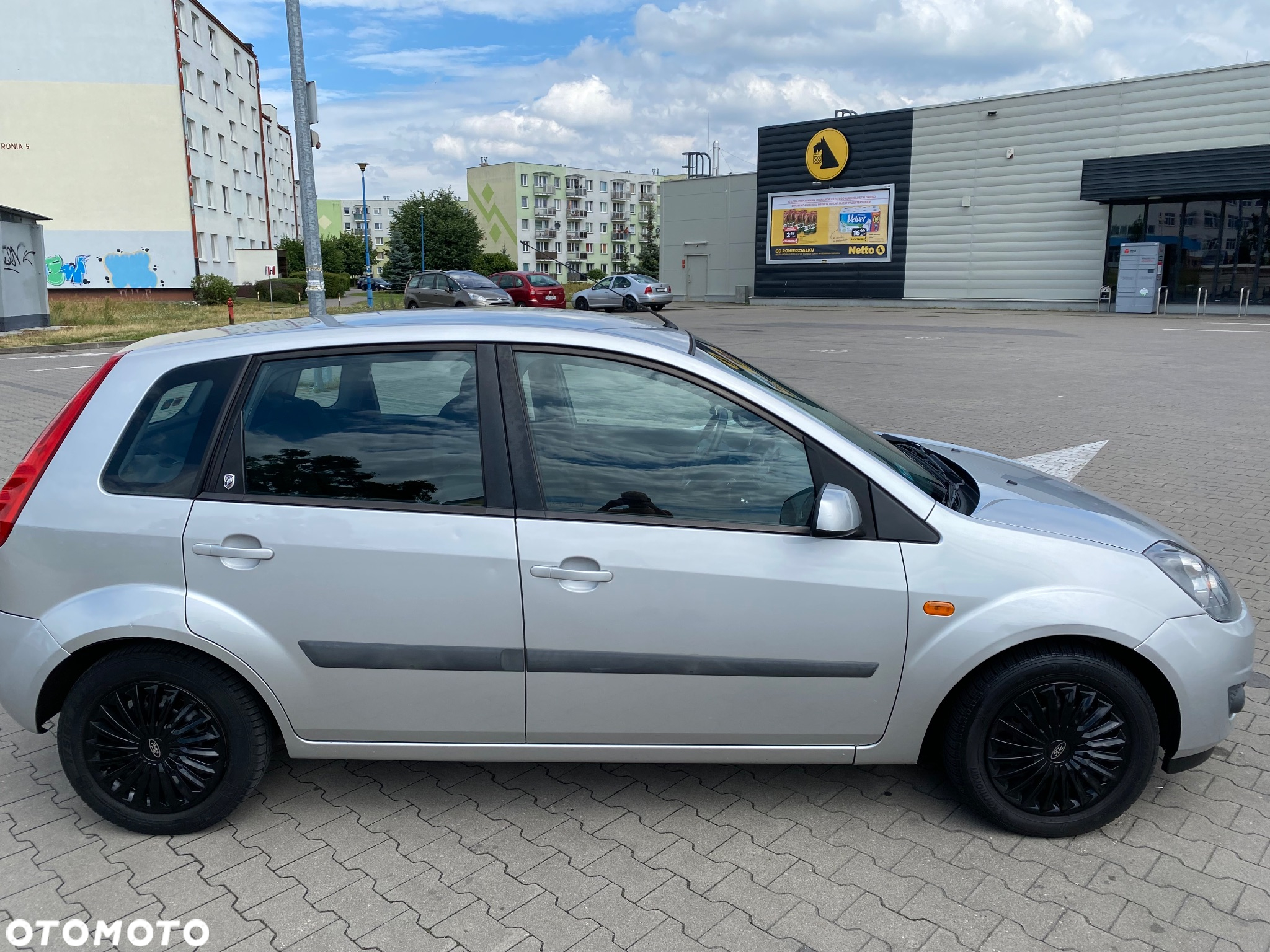 Ford Fiesta 1.3 Ghia - 8