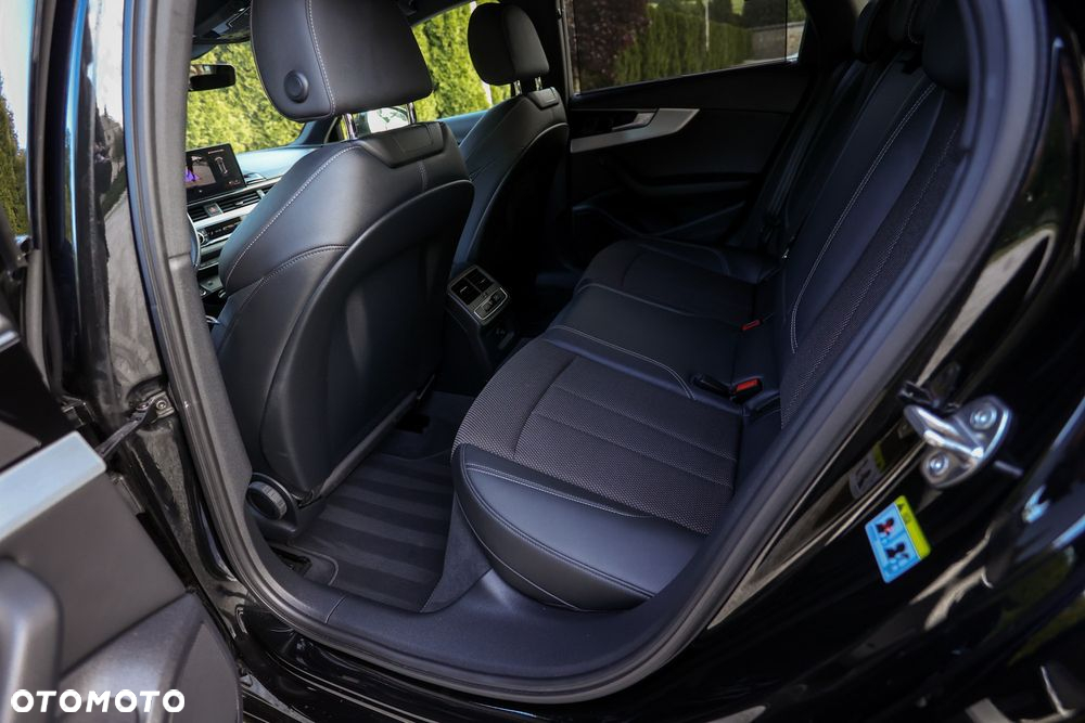 Audi A4 Avant 40 TDI S tronic S line - 24