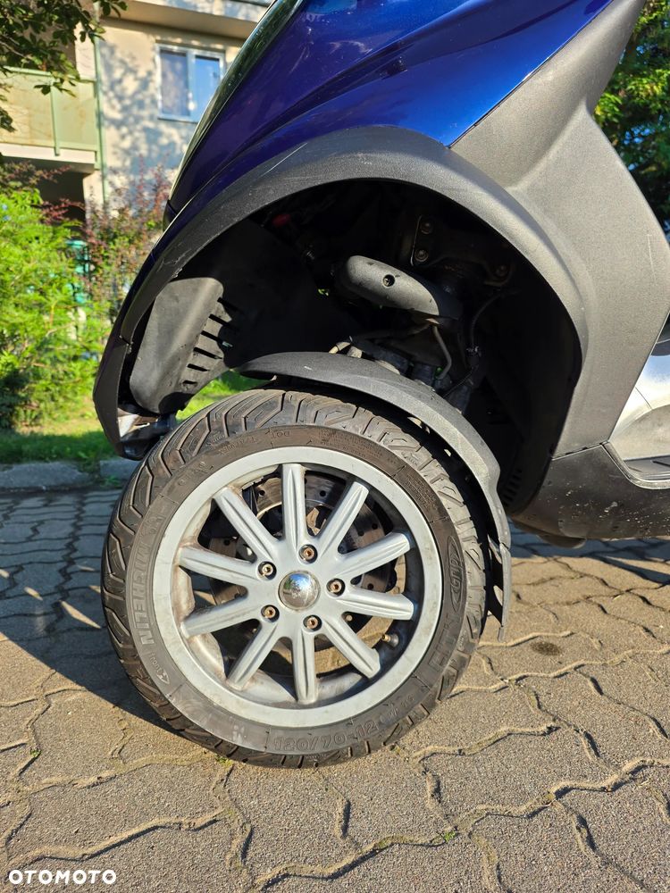 Piaggio MP-3 - 6