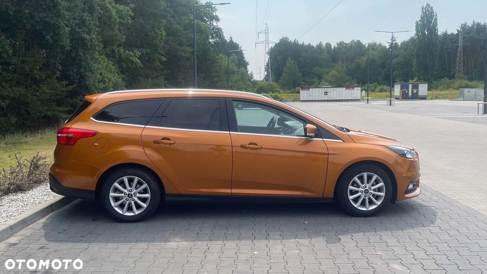 Ford Focus 1.0 EcoBoost Titanium - 3
