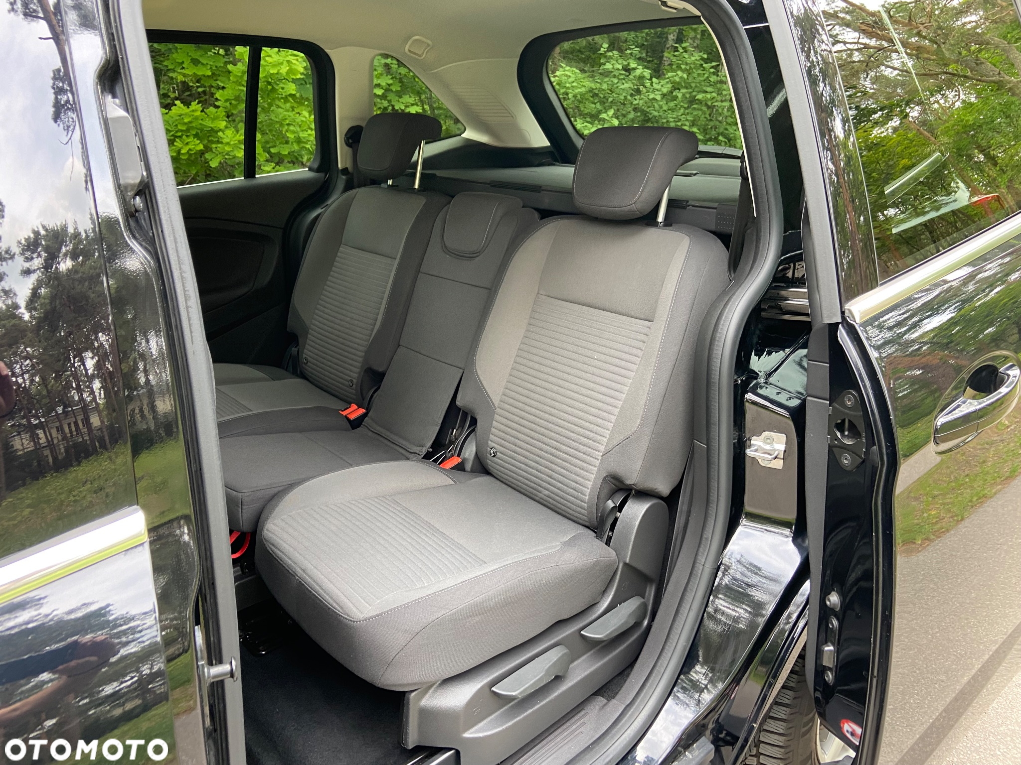 Ford Grand C-MAX - 27
