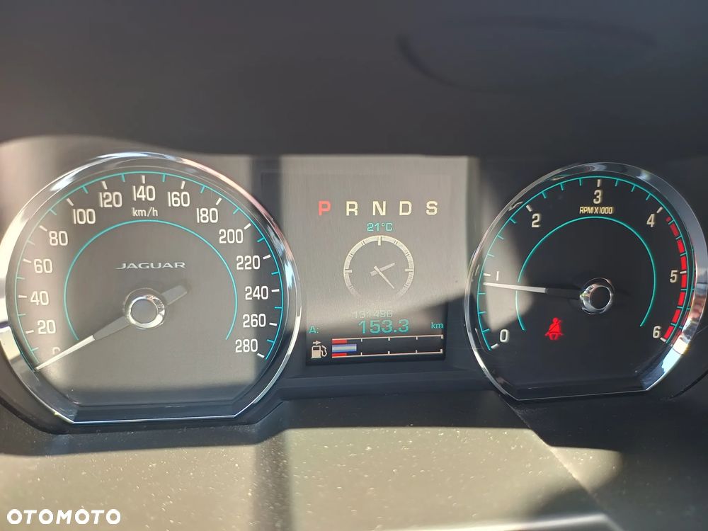 Jaguar XF 2.2 D Luxury - 18