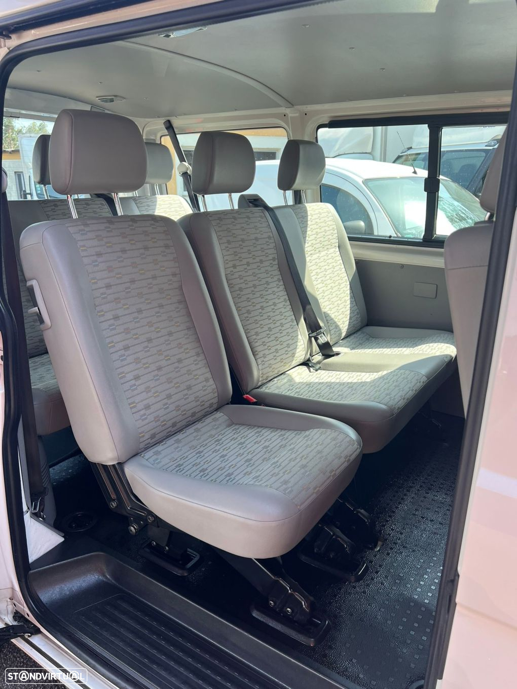VW Transporter Outro - 12