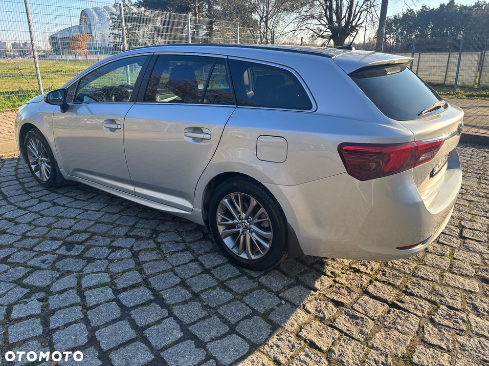 Toyota Avensis 1.8 Active MS - 6
