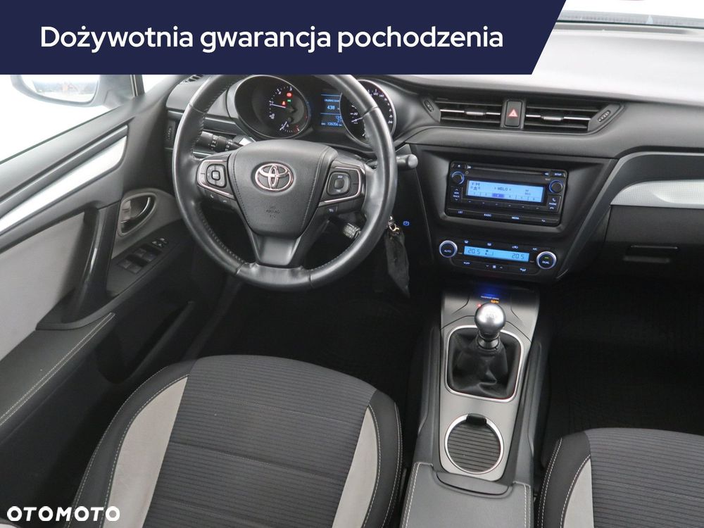 Toyota Avensis - 9