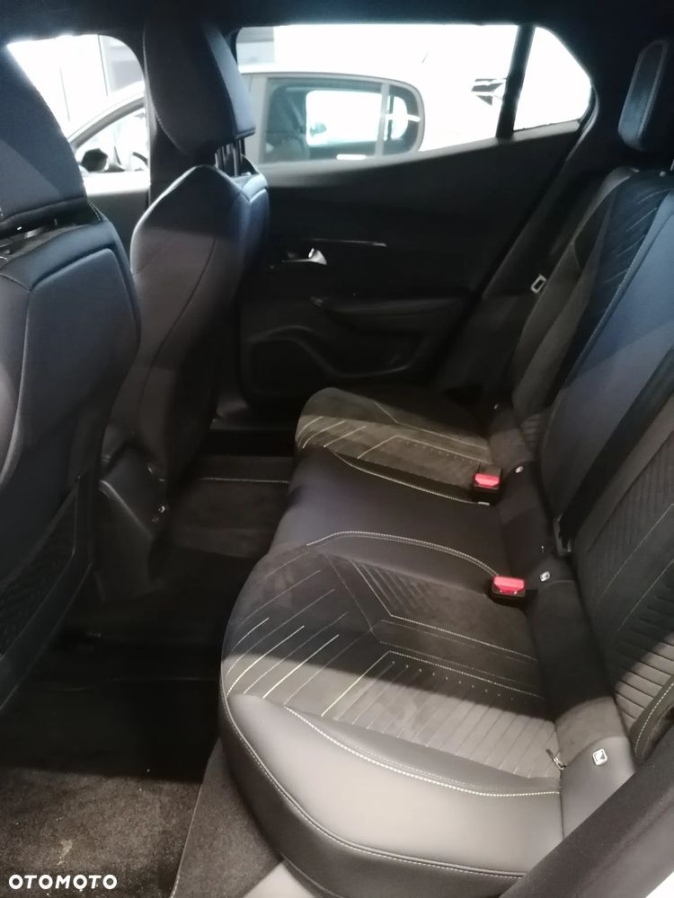 Peugeot 2008 PureTech mHEV GT e-DCS6 - 8