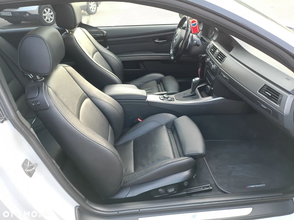 BMW Seria 3 335i xDrive M Sport Edition - 15