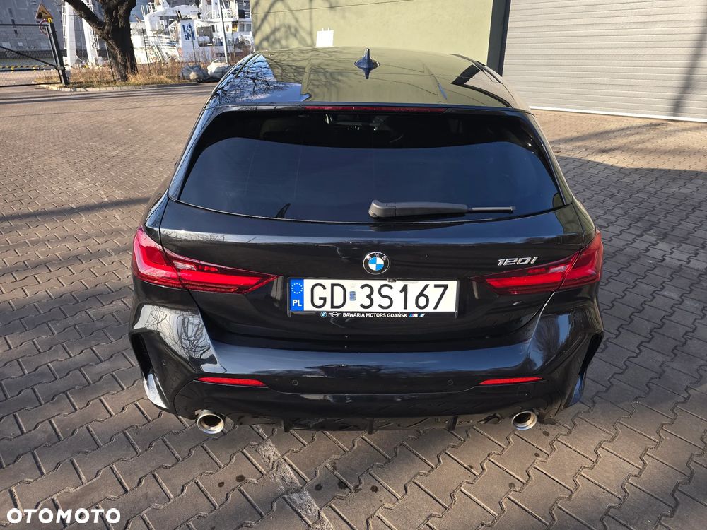 BMW Seria 1 120i M Sport - 4