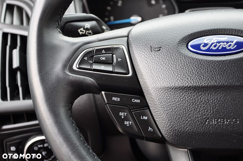 Ford Focus 1.5 EcoBlue STart-Stopp-System TITANIUM - 36