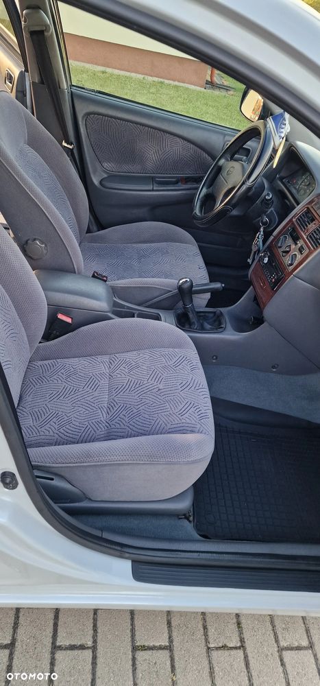 Toyota Avensis 2.0 TD Terra - 12