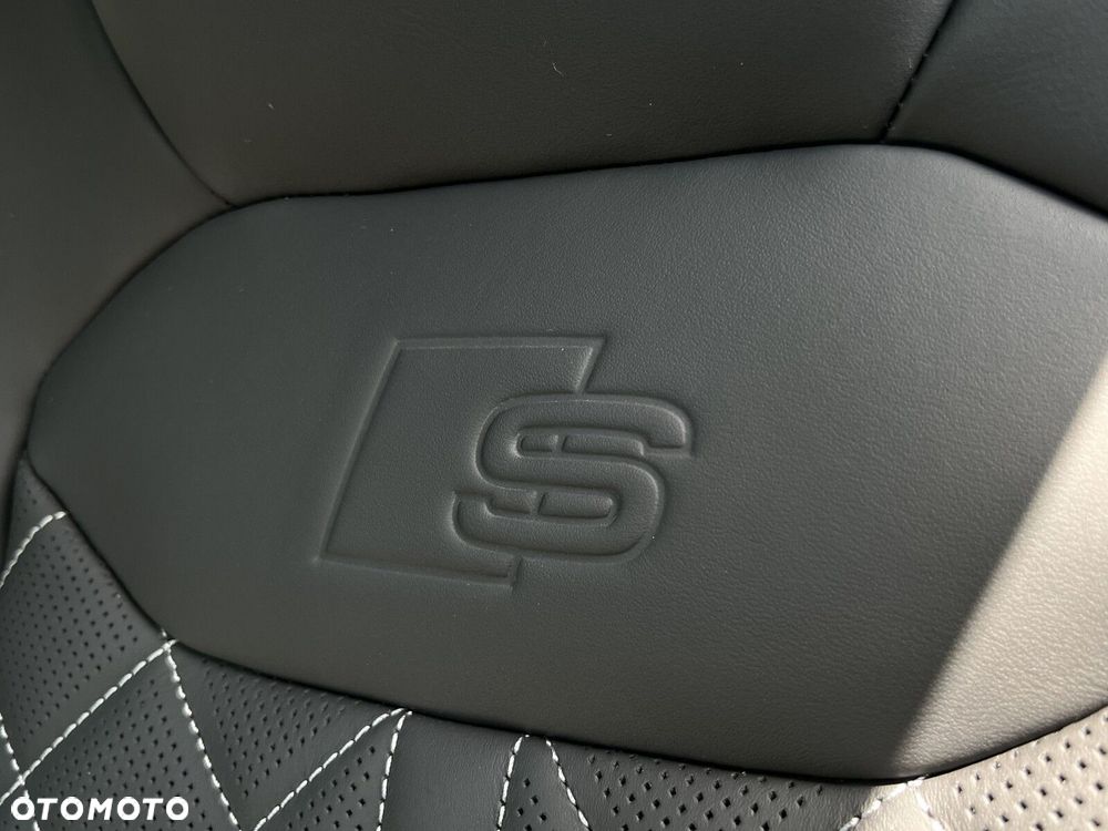 Audi Q8 - 24