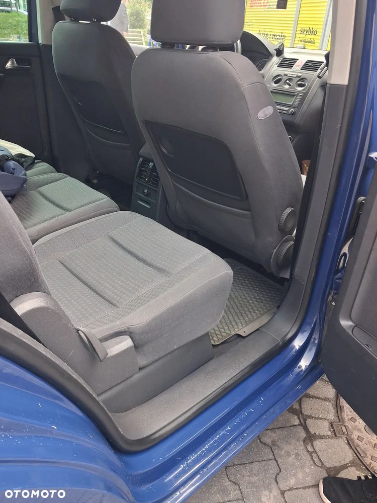 Volkswagen Touran 1.6 FSI Basis - 6