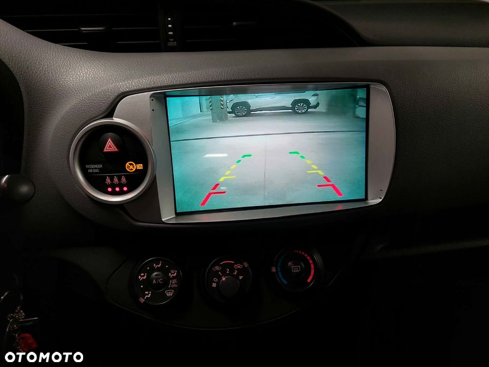 Toyota Yaris - 11