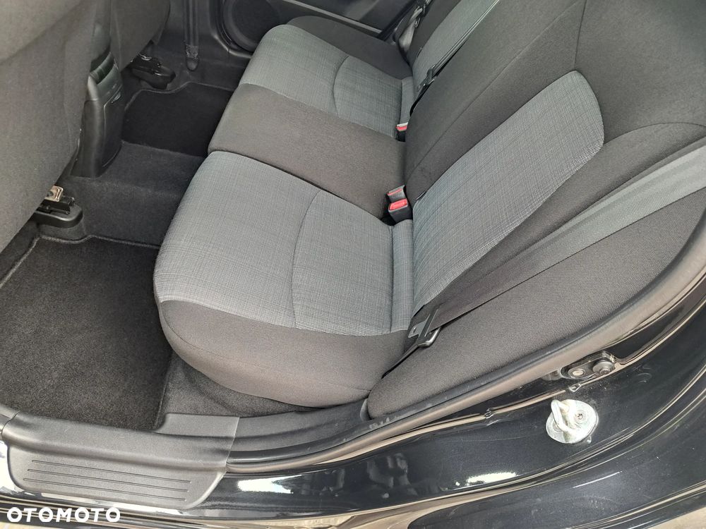 Kia Ceed 1.6 L - 23