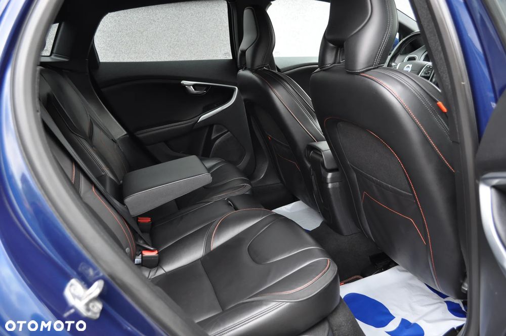 Volvo V40 D2 Ocean Race - 18