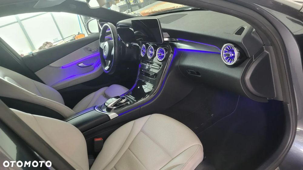 Mercedes-Benz Klasa C 300 7G-TRONIC - 14