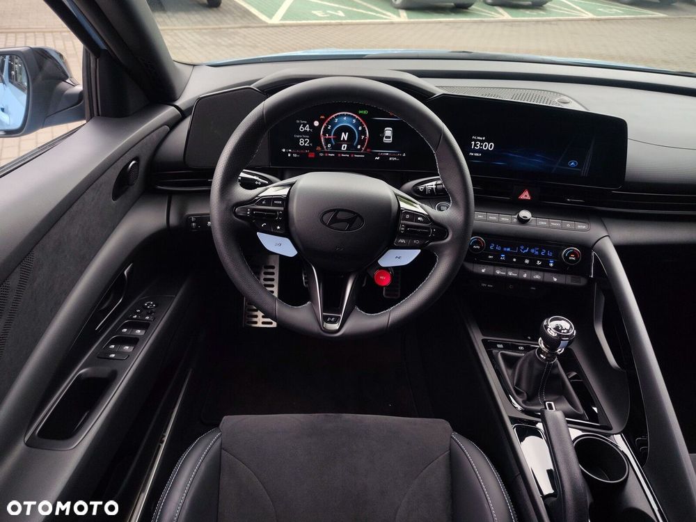 Hyundai Elantra - 14