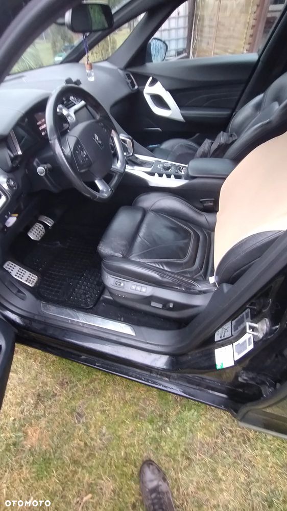 Citroën DS5 HDi 165 SoChic - 6