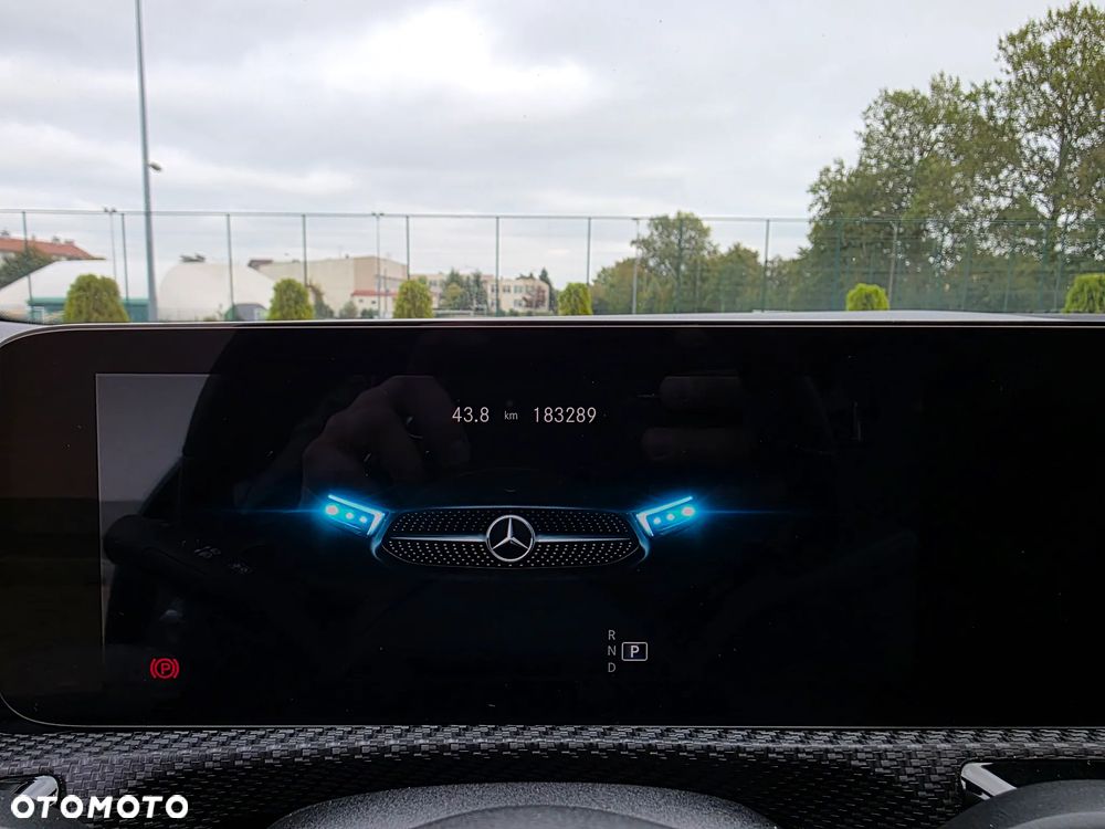 Mercedes-Benz CLA 180 d Shooting Brake 7G-DCT - 29