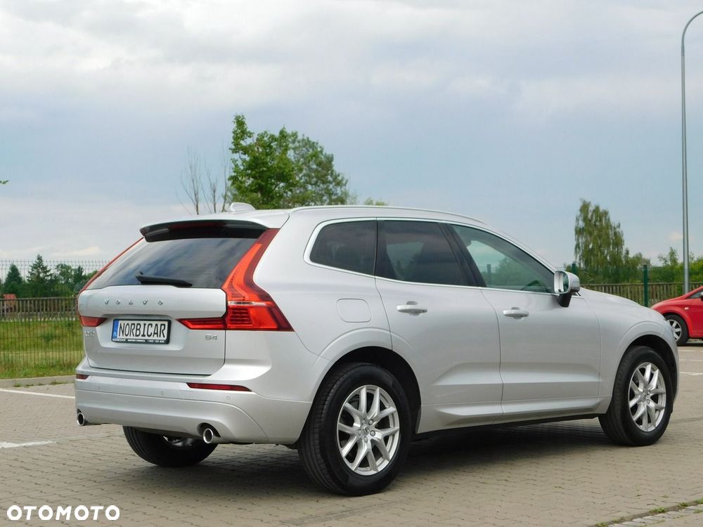 Volvo XC 60 B4 B Momentum Pro - 4