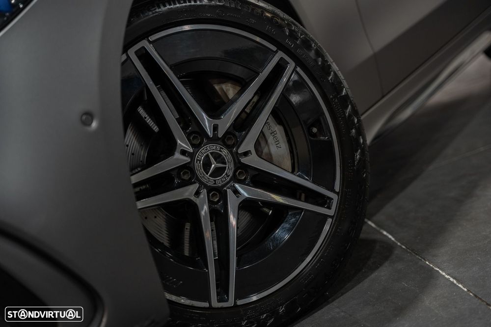 Mercedes-Benz C 300 e AMG Line - 8