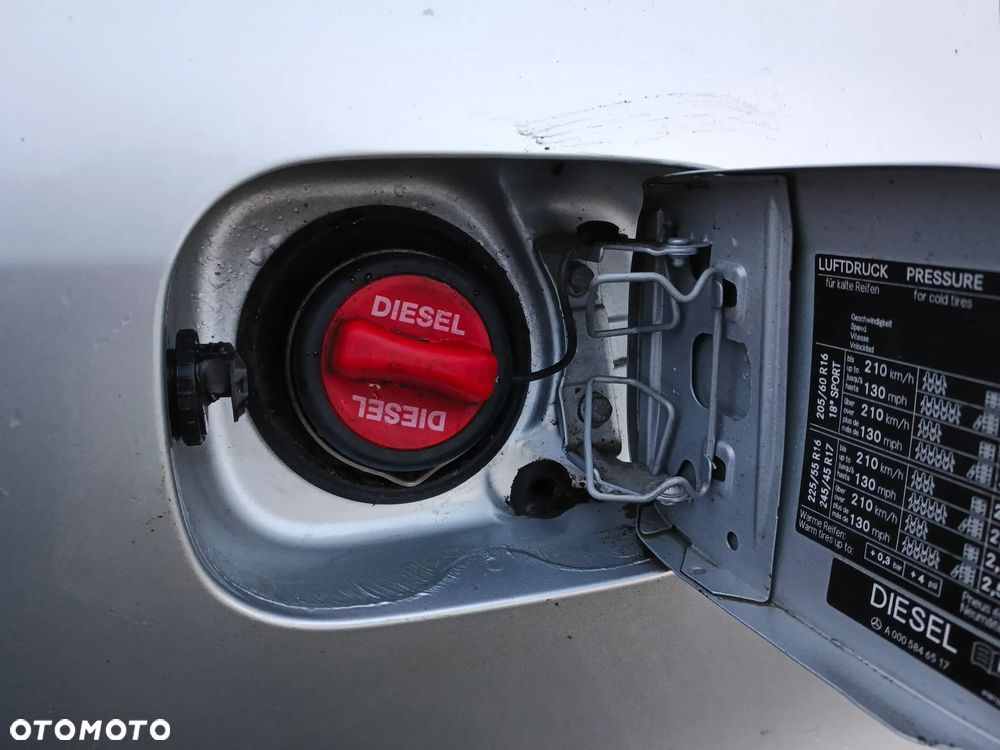 Mercedes-Benz Klasa E 220 CDI Elegance - 16