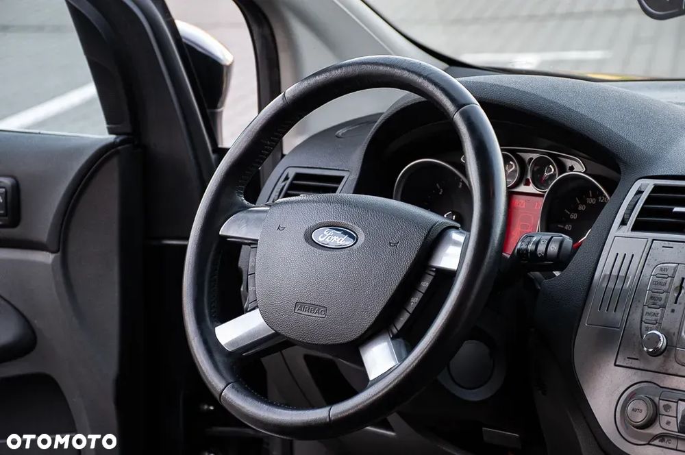 Ford Kuga 2.0 TDCi 4x4 Trend - 28
