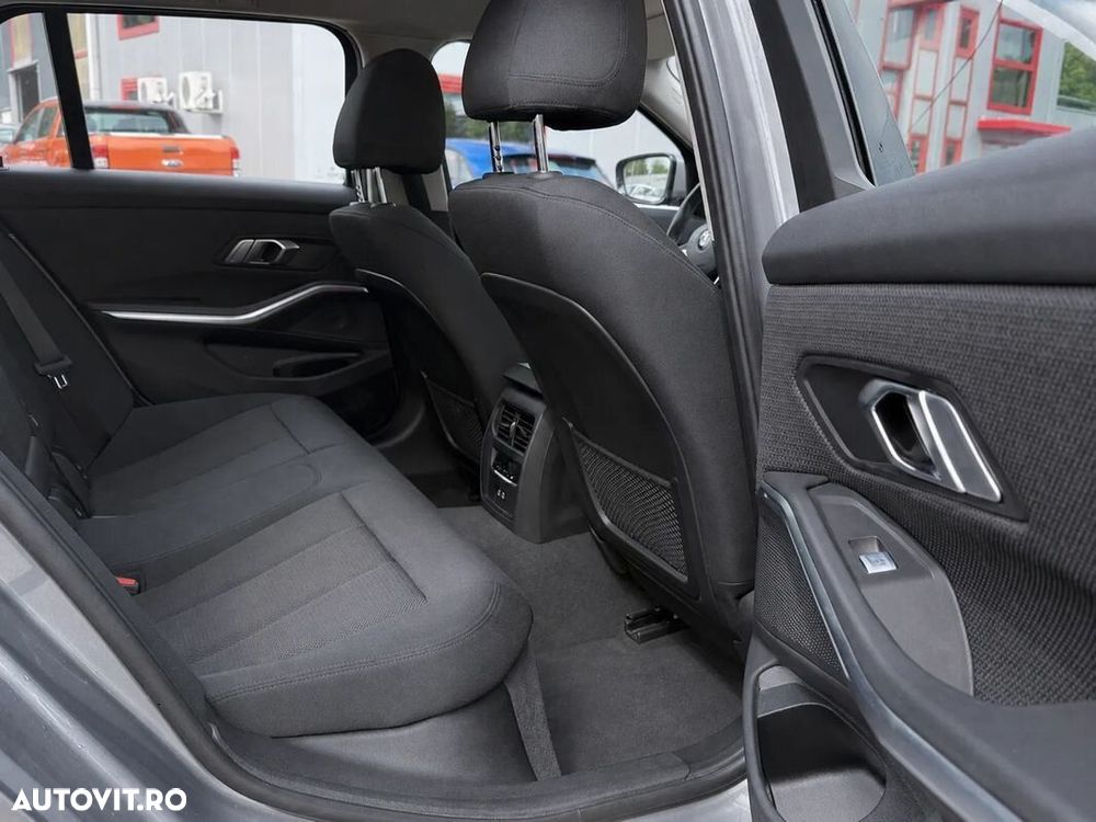 BMW Seria 3 320d AT MHEV - 16