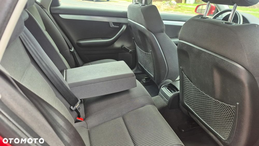 Audi A4 Limousine - 20