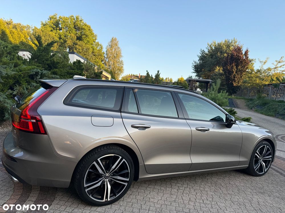 Volvo V60 B3 B DKG Momentum Pro - 19