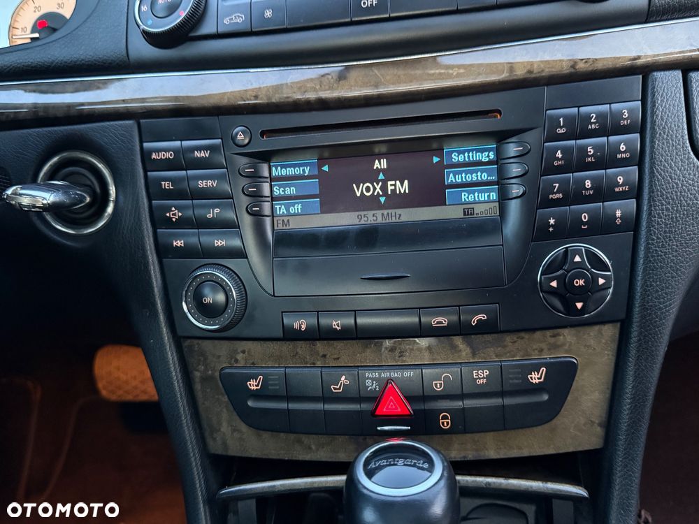 Mercedes-Benz Klasa E - 15