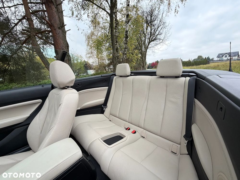 BMW Seria 2 220i Luxury Line - 31