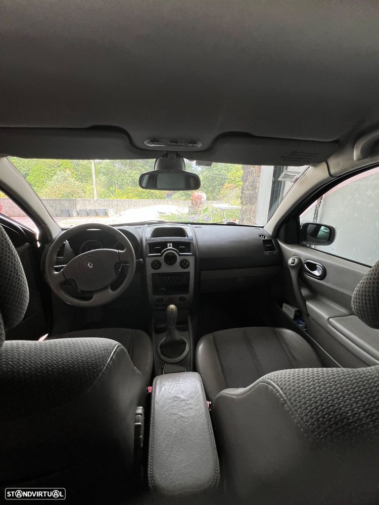 Renault Mégane 1.4 Confort Authentique - 9