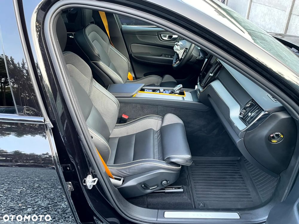 Volvo XC 60 T8 AWD Polestar Engineered - 26