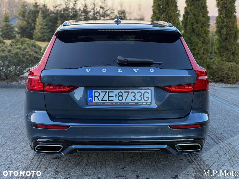 Volvo V60 T6 AWD Geartronic R-Design - 4