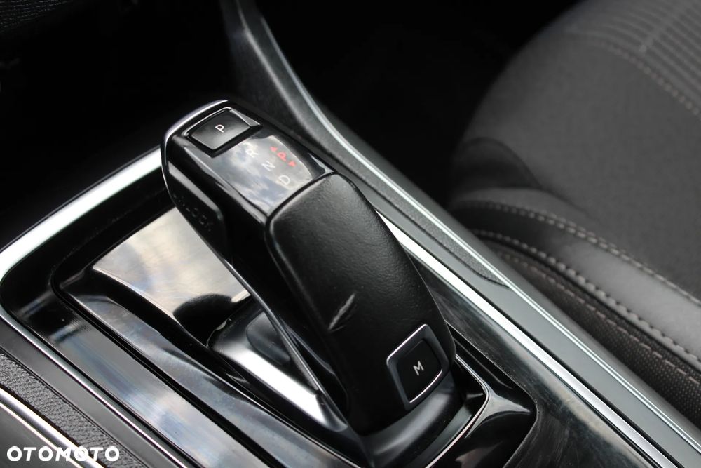 Peugeot 308 BlueHDi 130 EAT8 Stop & Start Allure Pack - 29