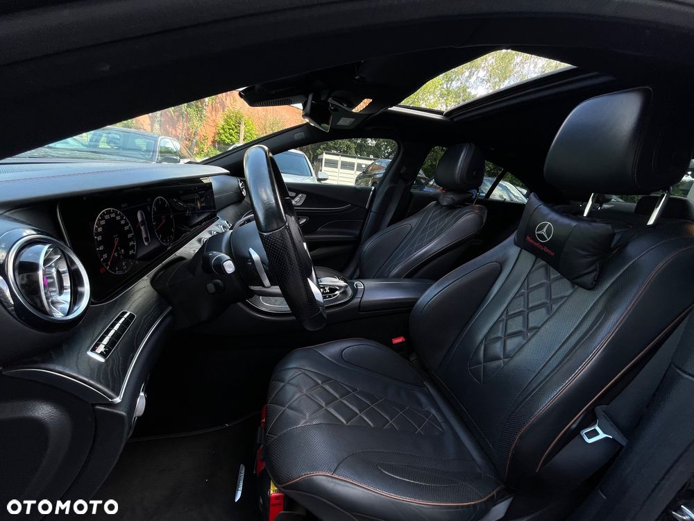 Mercedes-Benz CLS - 32