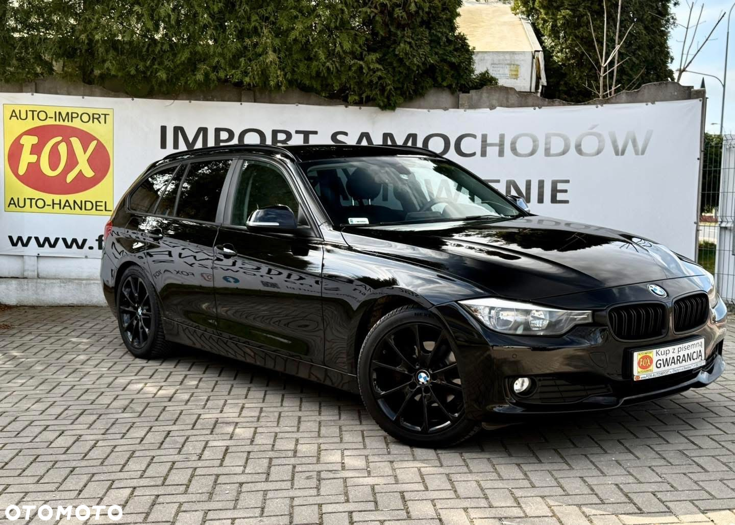 BMW Seria 3 318d Touring Blue Performance Sport Line - 2