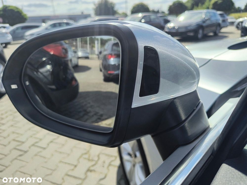 Volkswagen Passat 2.0 TDI EVO Business DSG - 37