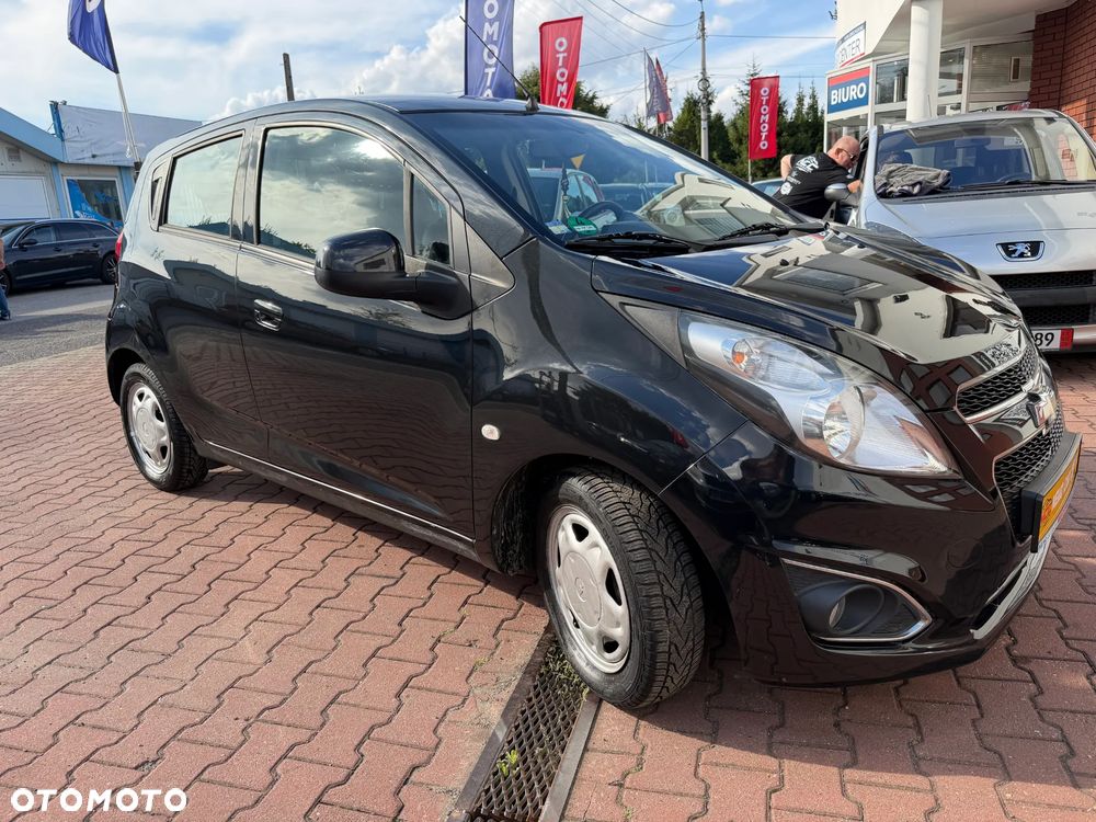 Chevrolet Spark 1.0 Base - 4