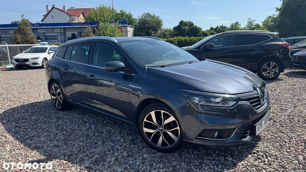 Renault Megane ENERGY TCe 140 EDC BOSE EDITION - 17