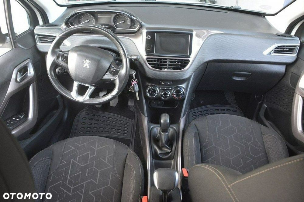 Peugeot 2008 1.6 VTi Active - 12