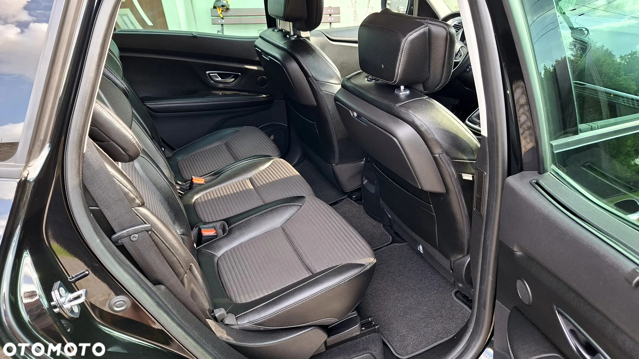 Renault Scenic ENERGY dCi 130 Euro 6 S&S Bose Edition - 29